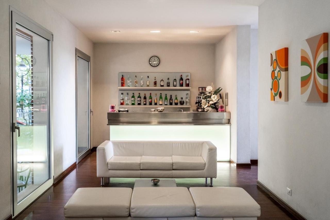 Hotel Columbia Белариа-Игеа Марина Екстериор снимка